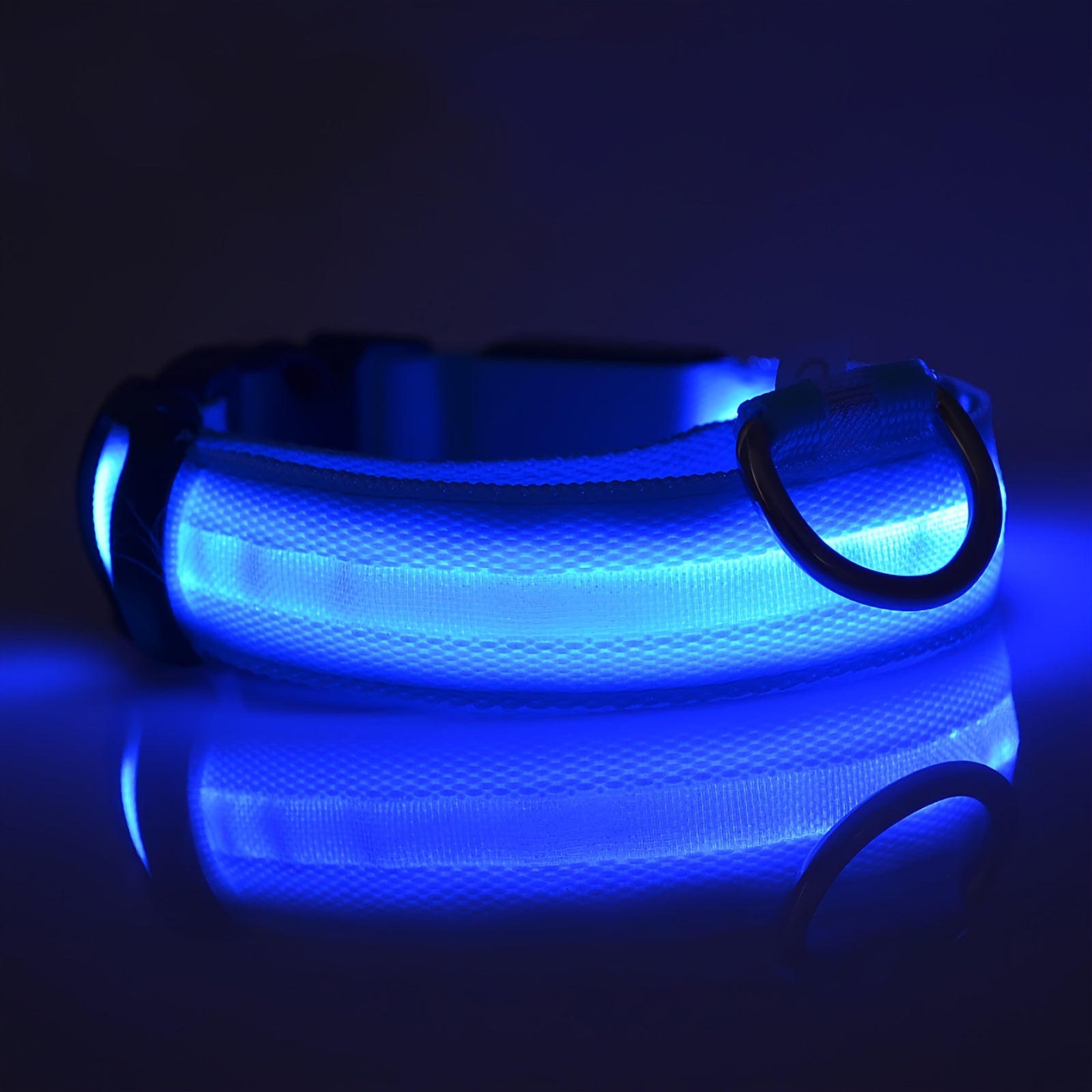 Collare Luminoso Regolabile per Cani - Sicurezza Notturna con Strisce Fluorescenti